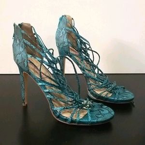 Stylewatch turquoise snake pattern